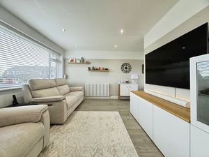 Lounge- click for photo gallery